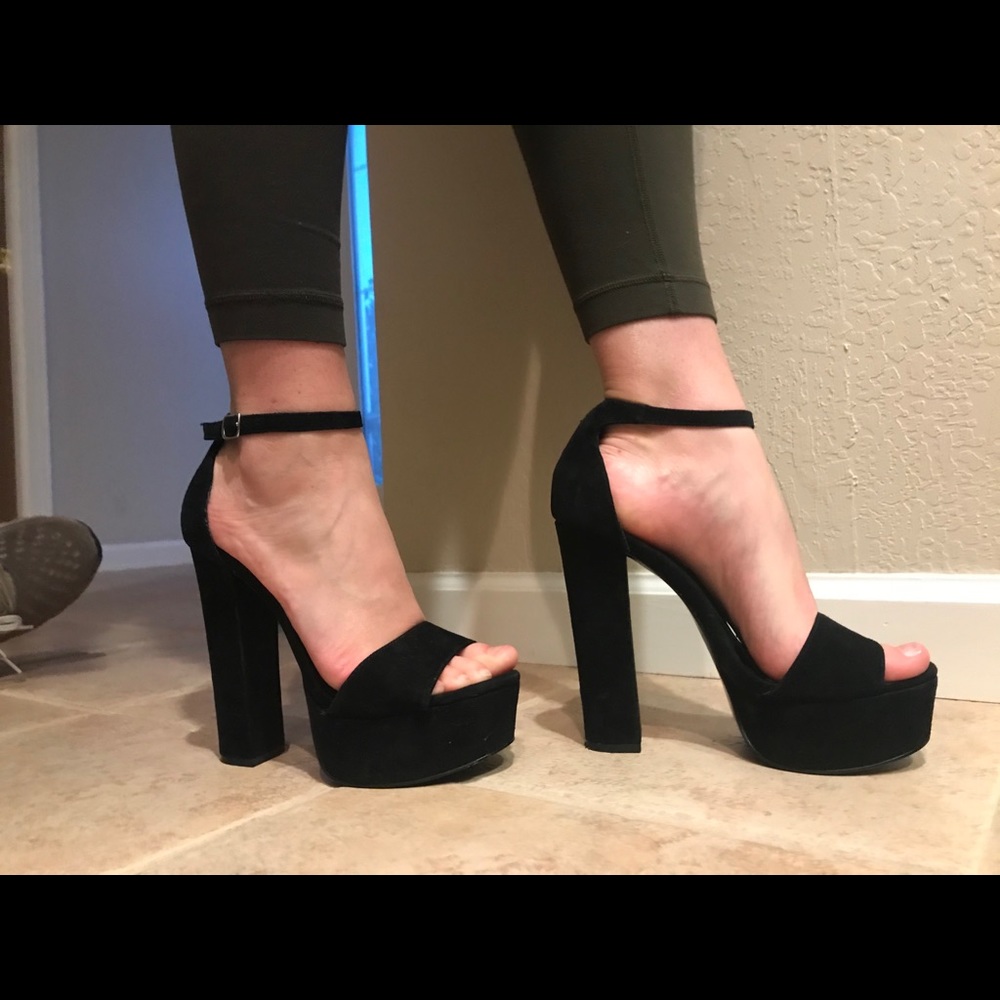 Steve Madden Black Suede Heels